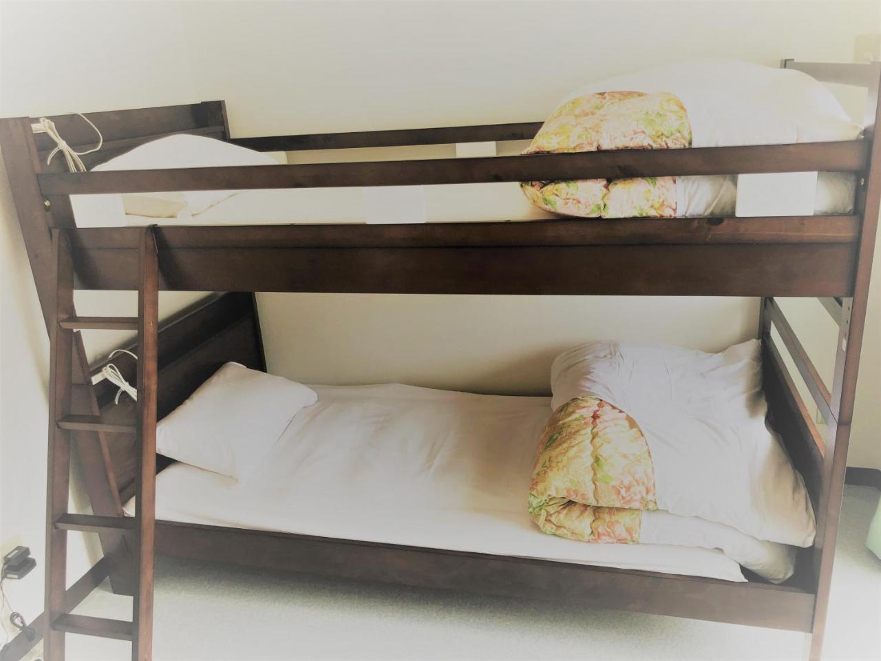 Sunset Hills Inn Naha Bagian luar foto